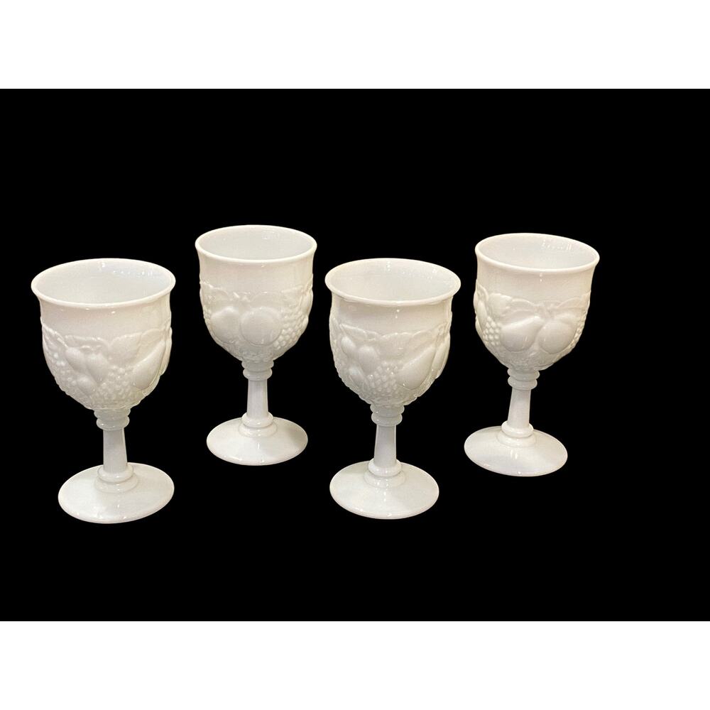 4 Westmoreland Della Robbia Milk Glass Wine Water Goblets